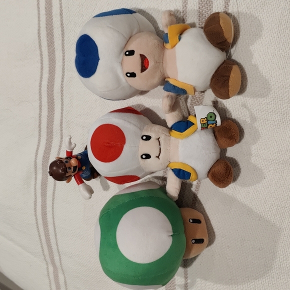 Plush Mario Bros and friends.  Yoshi etc.. plus Coco Miguel 🍄♥️ - Picture 6 of 9